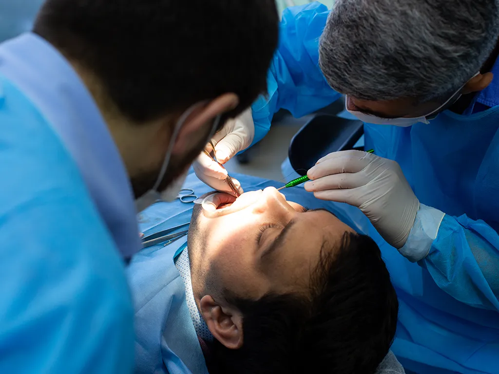 ترمیم بافت های استخوانی دندانپزشکی